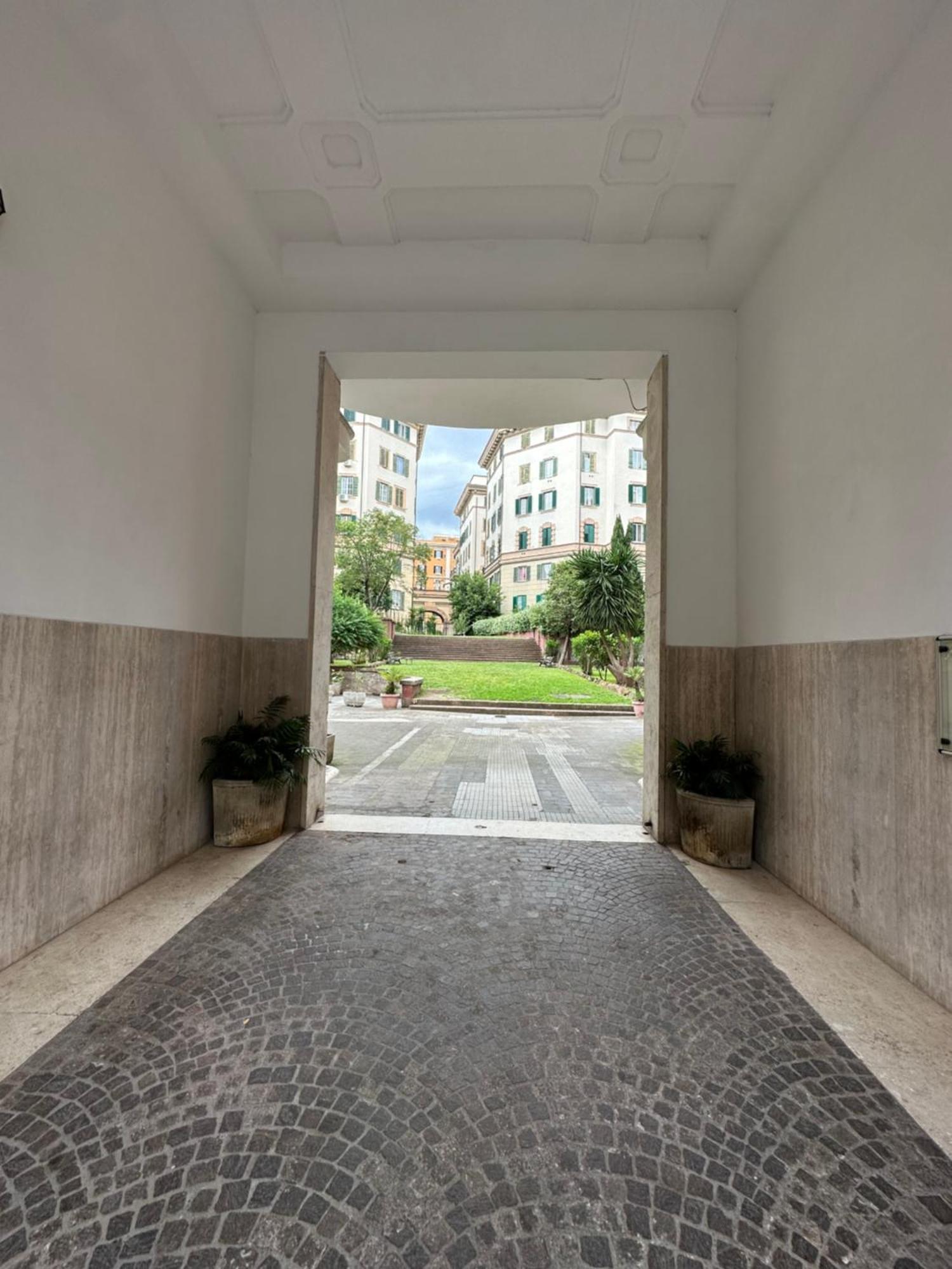 Stans Dolce Lusso Basilica San Giovanni Rome Exterior photo